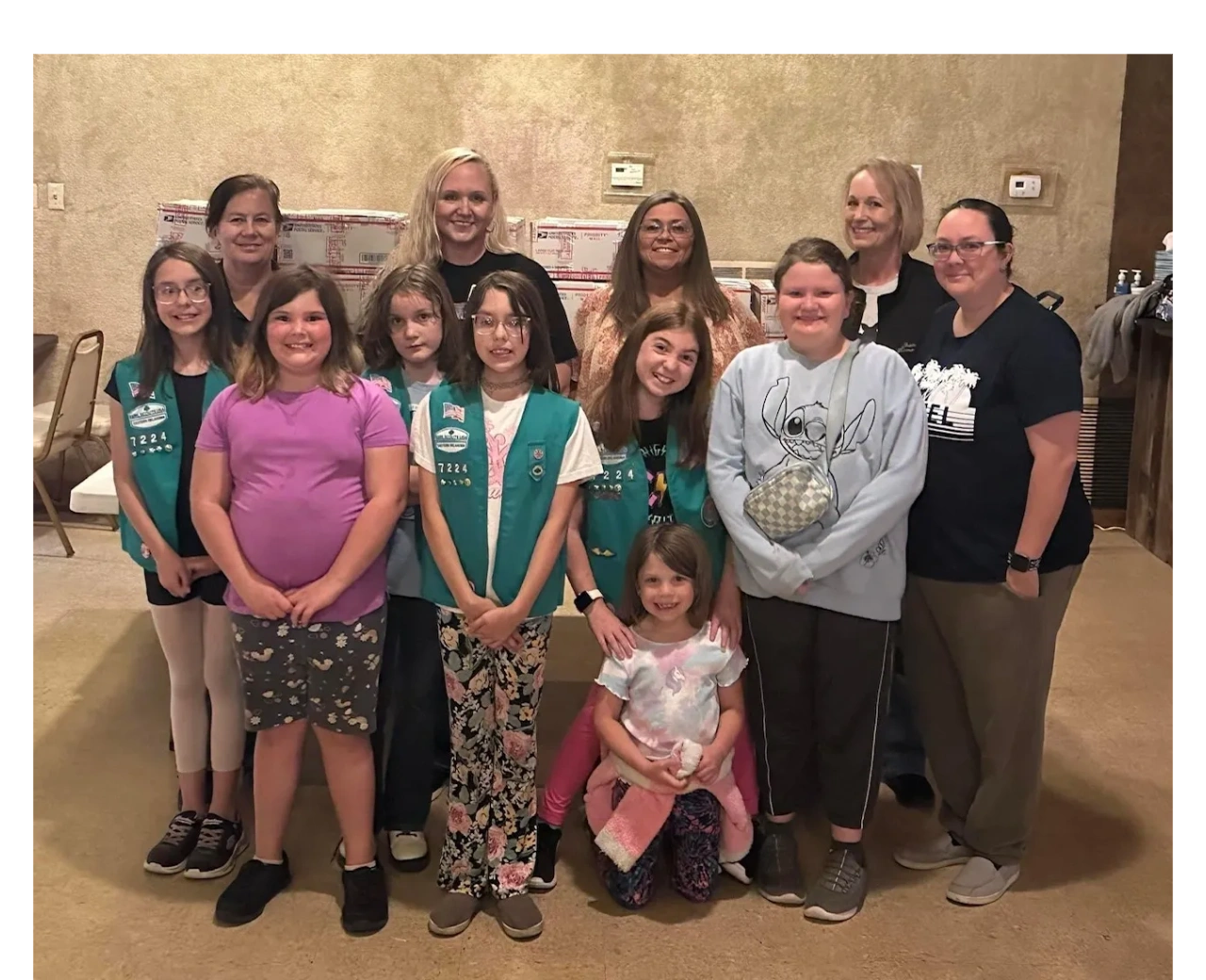 Girl scouts and community volunteers