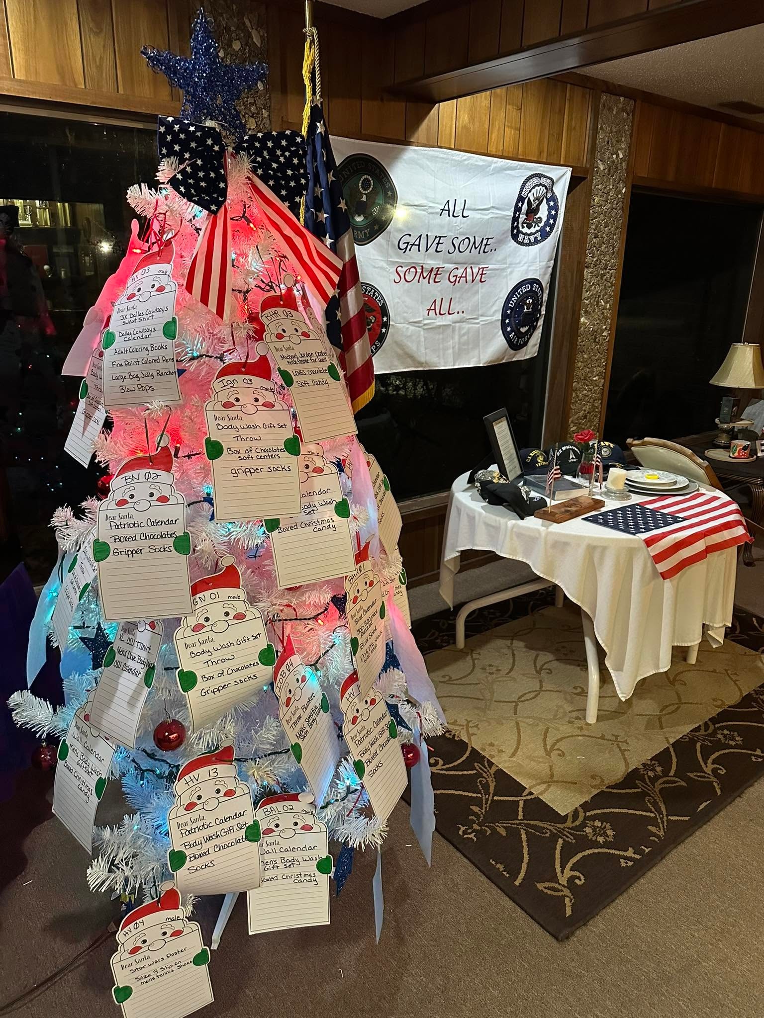 Military tribute Christmas tree display